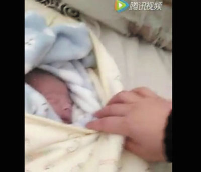 痛心，大連一女嬰剛出生兩個小時就被棄垃圾桶