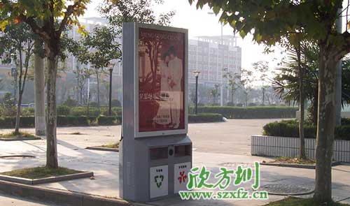   廣告垃圾箱驚艷亮相廣東汕頭街道。